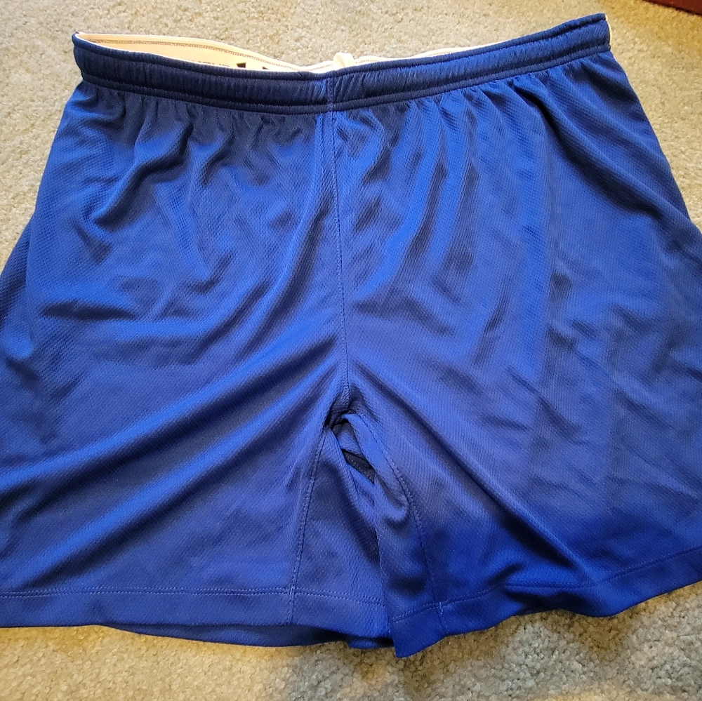 NWOT Women's Under Armour Polyester Athletic Shorts, Size XXL